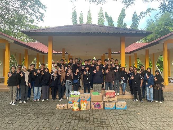 Read more about the article Bakti Peduli Sosial x MIPA Care BEM FMIPA Untan: Aksi Sosial Gabungan Ormawa FMIPA Untan